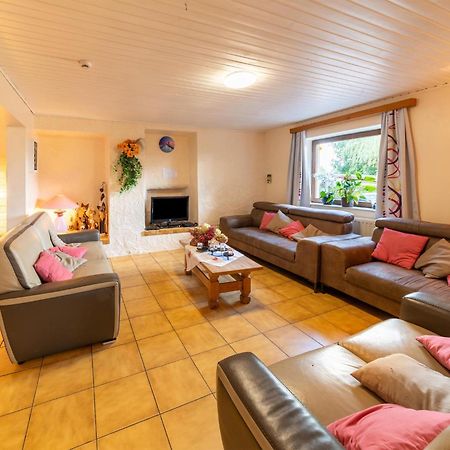 Wonderful Holiday Home In Montleban With Sauna Buitenkant foto